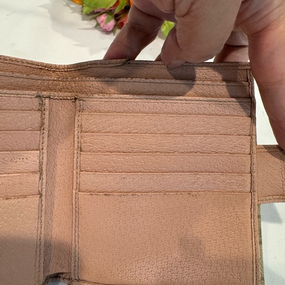 Authentic Gucci short wallet - Picture 7 of 14